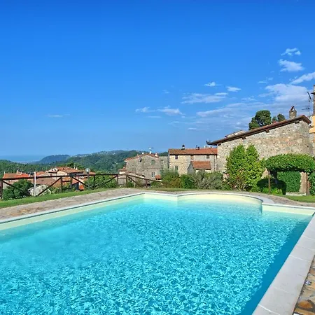 Gualdo Sleeps 2 With Pool And Wifi